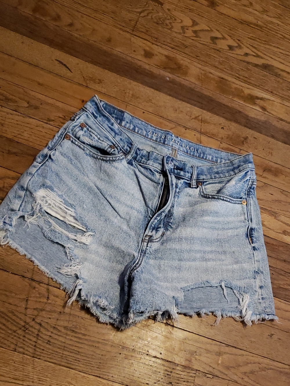 AE High Rise Boy Friend Short sz 8